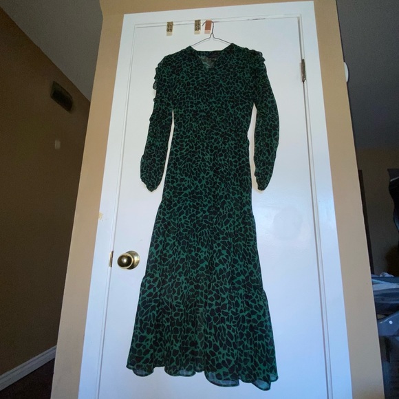 Banana Republic Dresses & Skirts - Banana Republic maxi dress